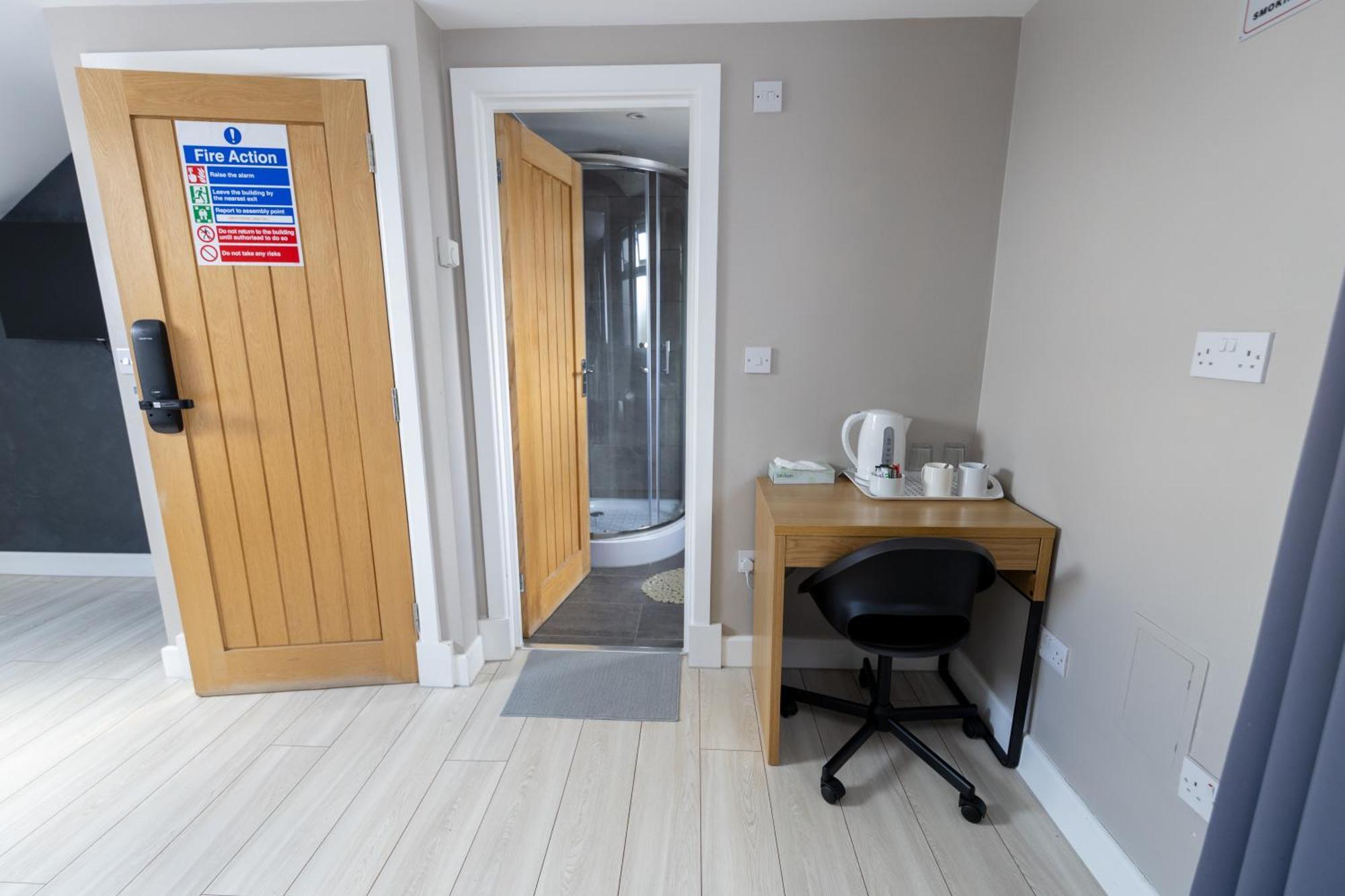 Paragraph Edmonton Palmers Green Exterior photo